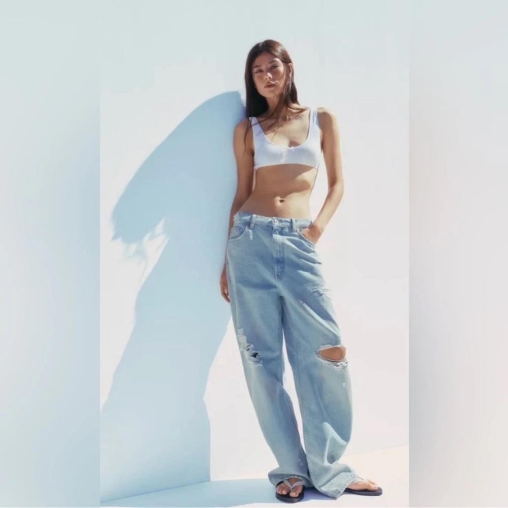 NWT ZARA WOMEN'S TRF MID-RISE RIPPED BAGGY JEANS SIZE 14